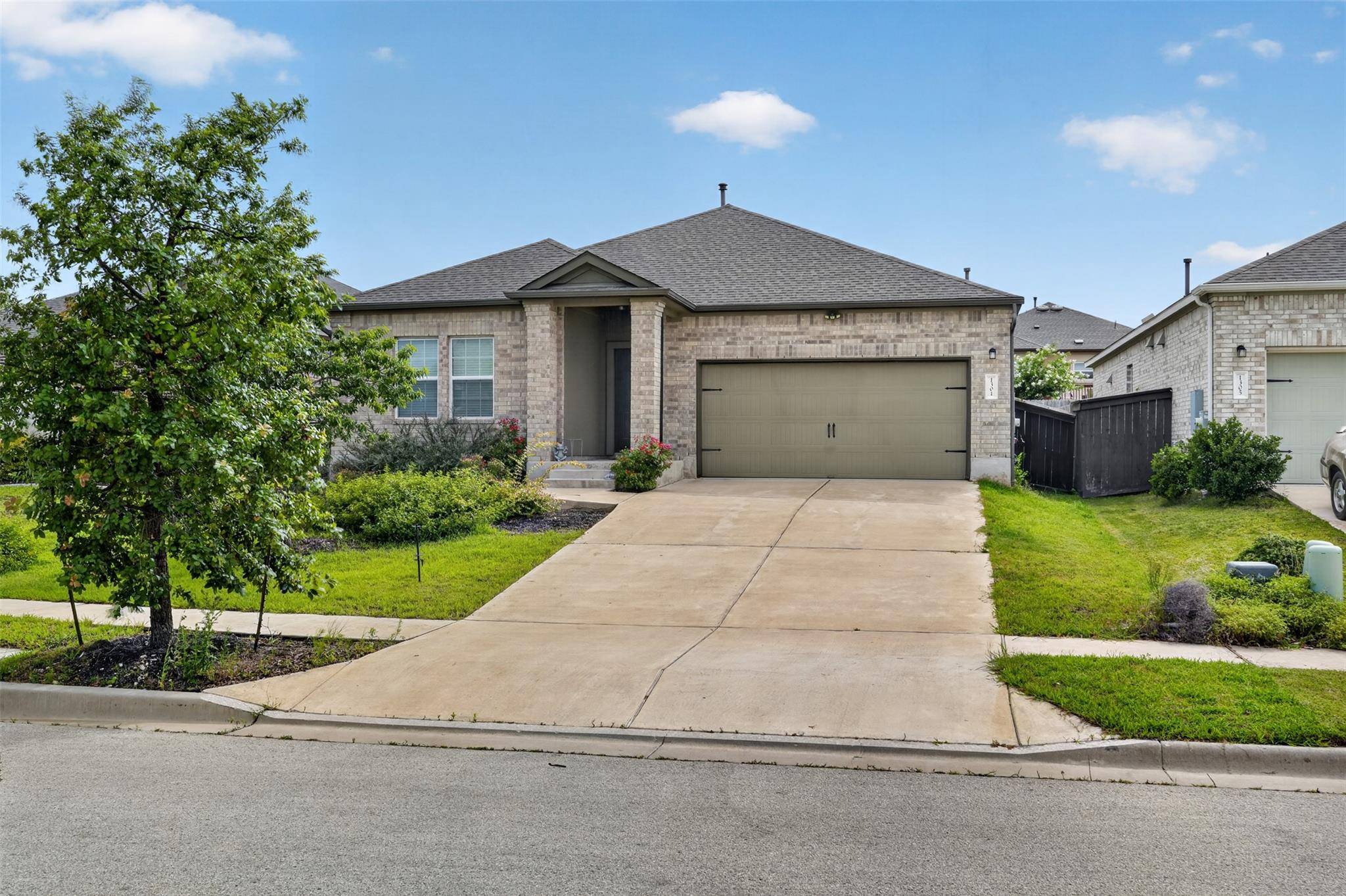 1301 Blackhaw LN, Leander, TX 78641