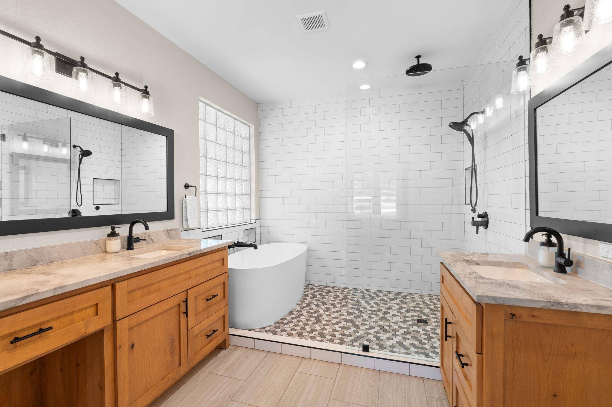 2401 Vestavia Ridge LN, Cedar Park, TX 78613