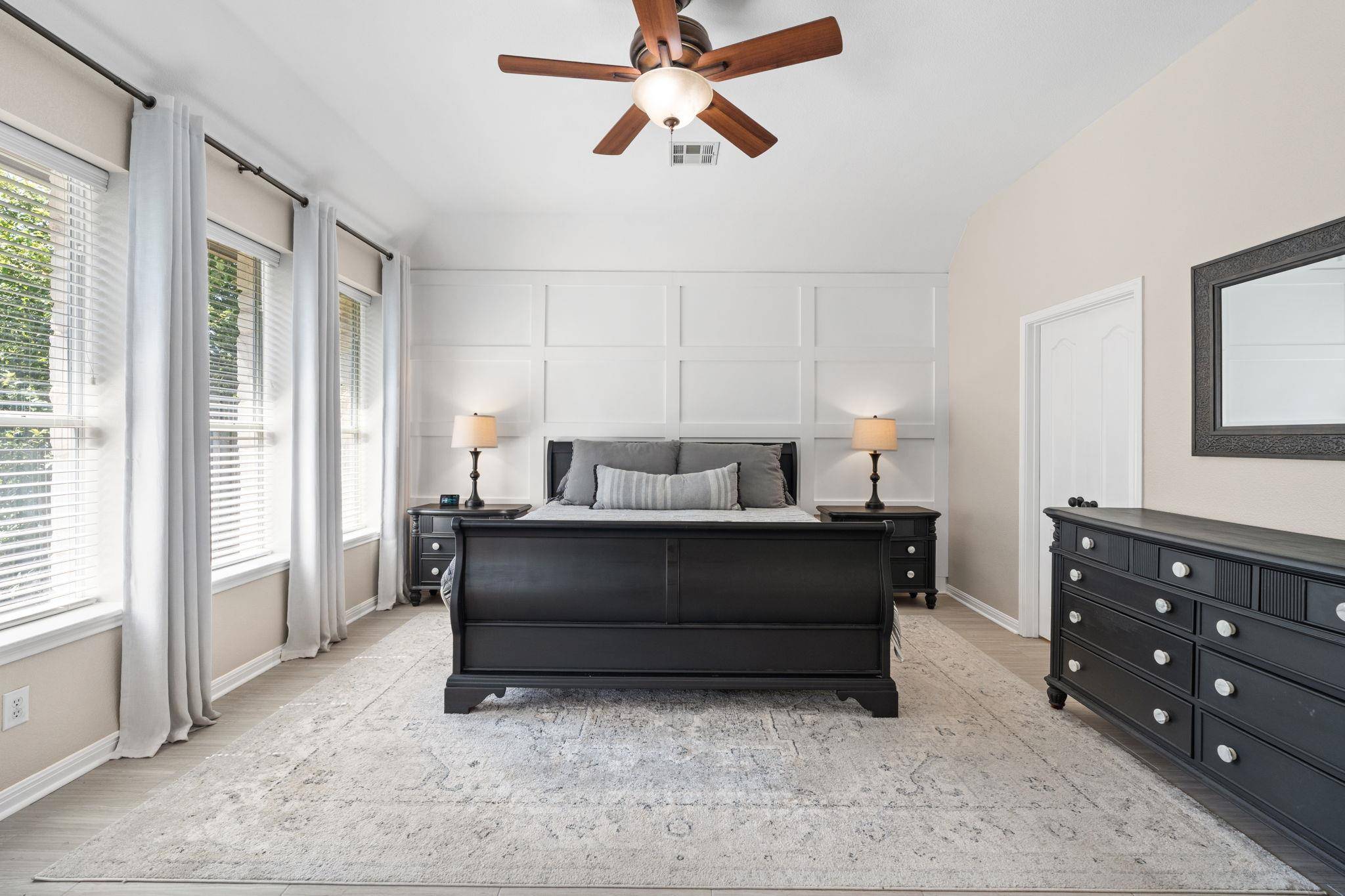 2401 Vestavia Ridge LN, Cedar Park, TX 78613