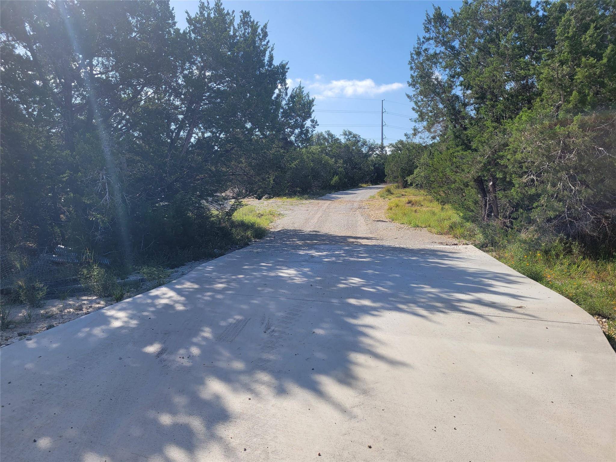638 Bonita DR, Blanco, TX 78606