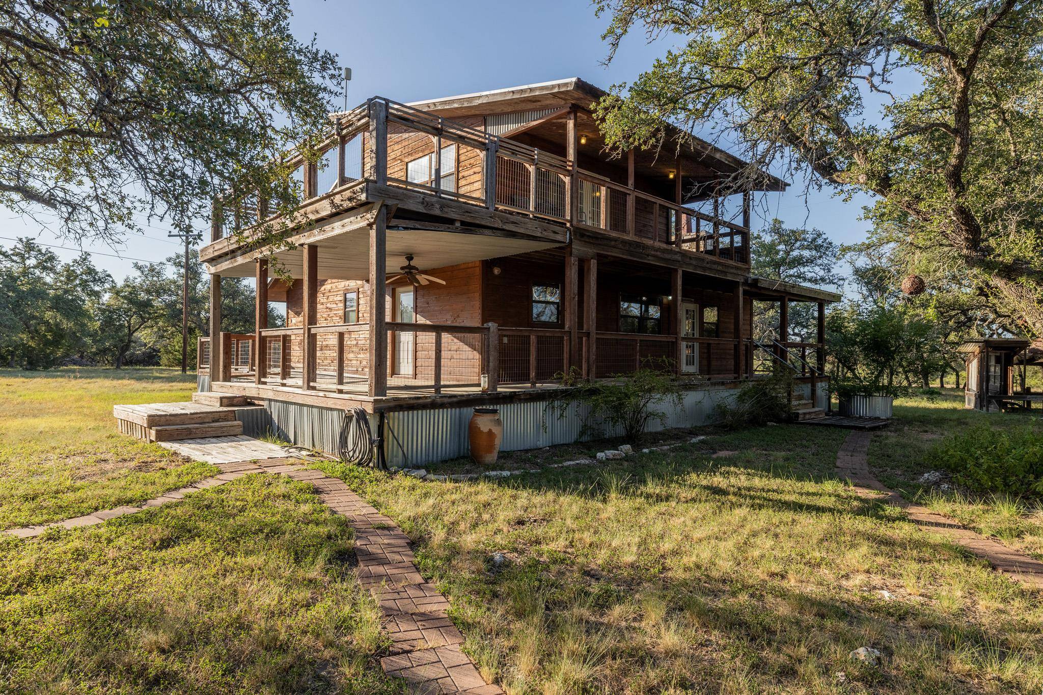 140 Mountain Loop DR, Johnson City, TX 78636