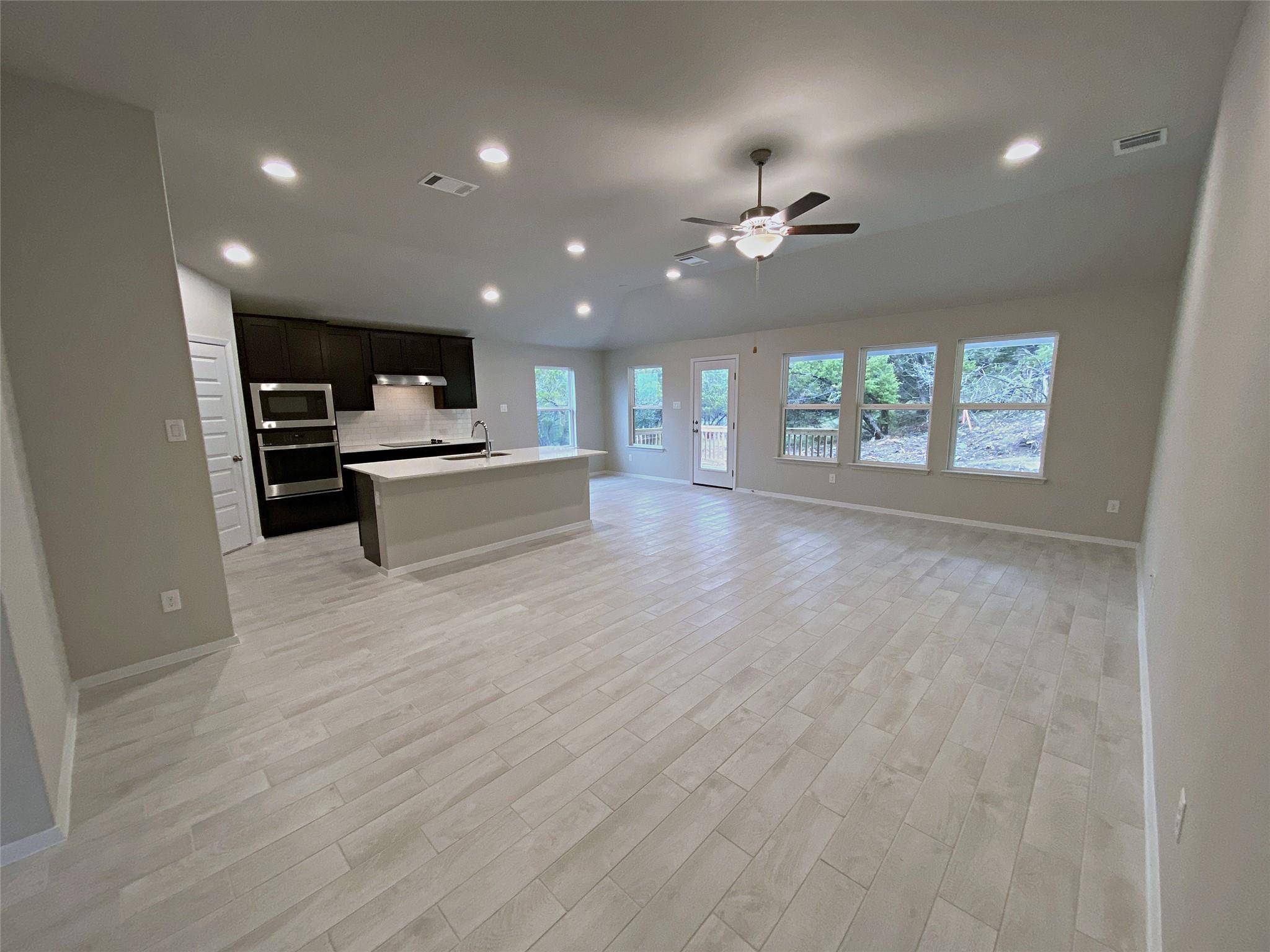 20915 Oak Dale DR, Lago Vista, TX 78645