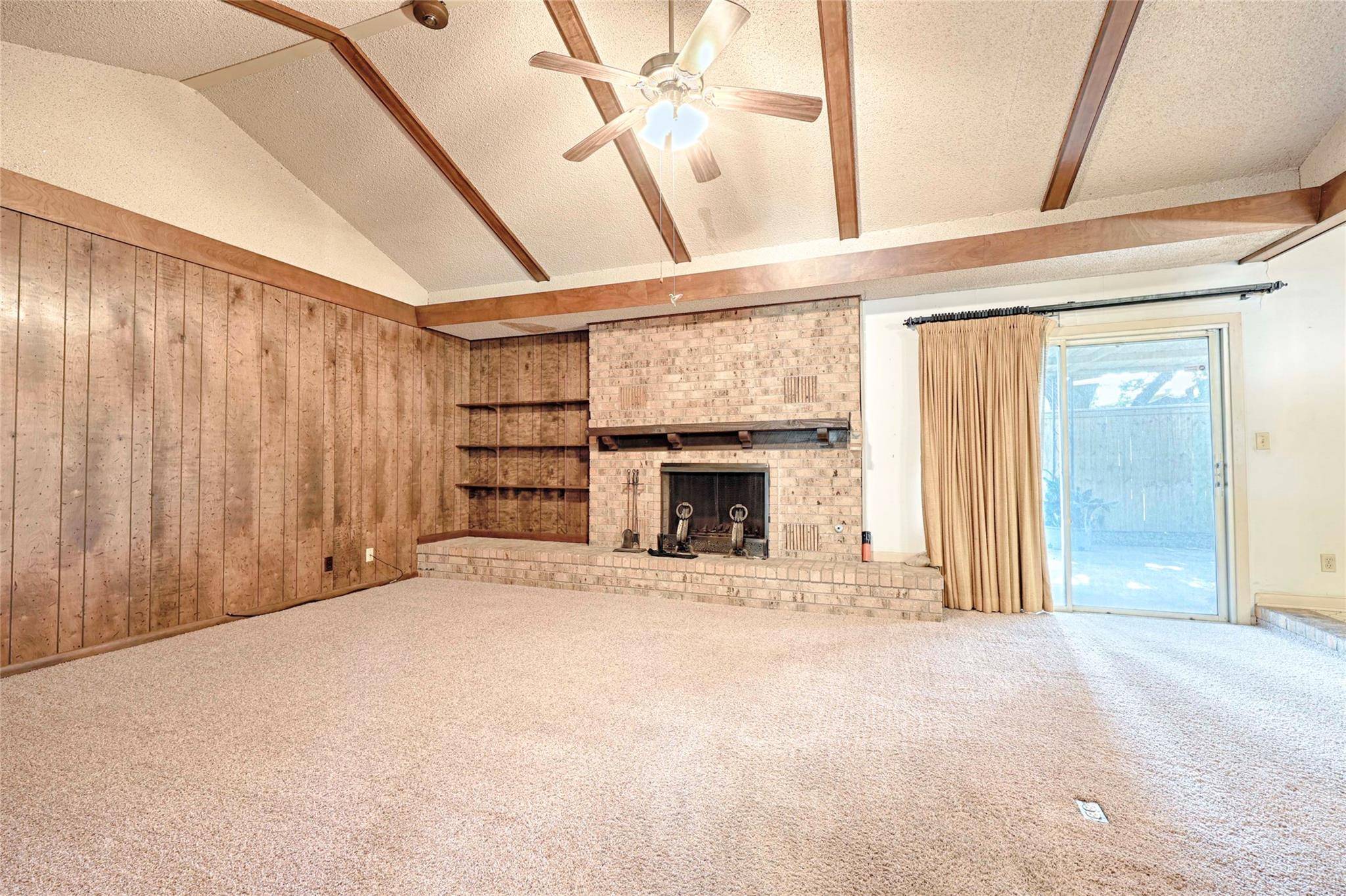 808 Herder Ave, Schulenburg, TX 78956
