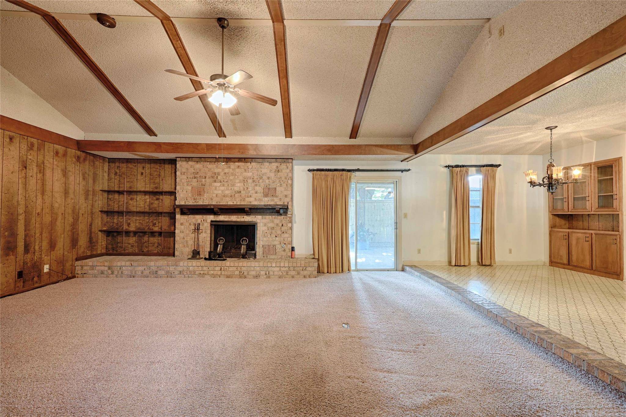 808 Herder Ave, Schulenburg, TX 78956