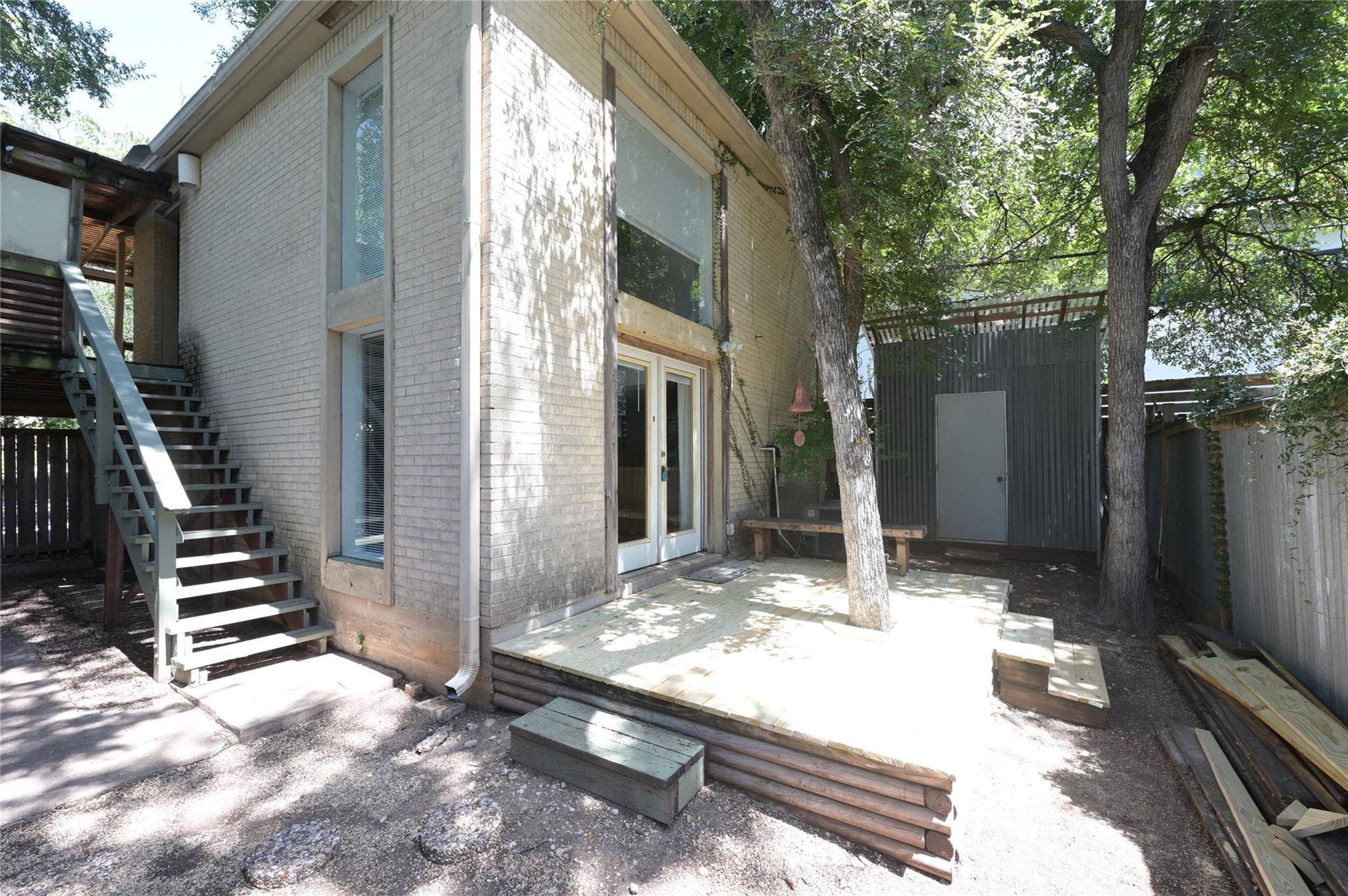 1603 Courtland LN, Austin, TX 78703