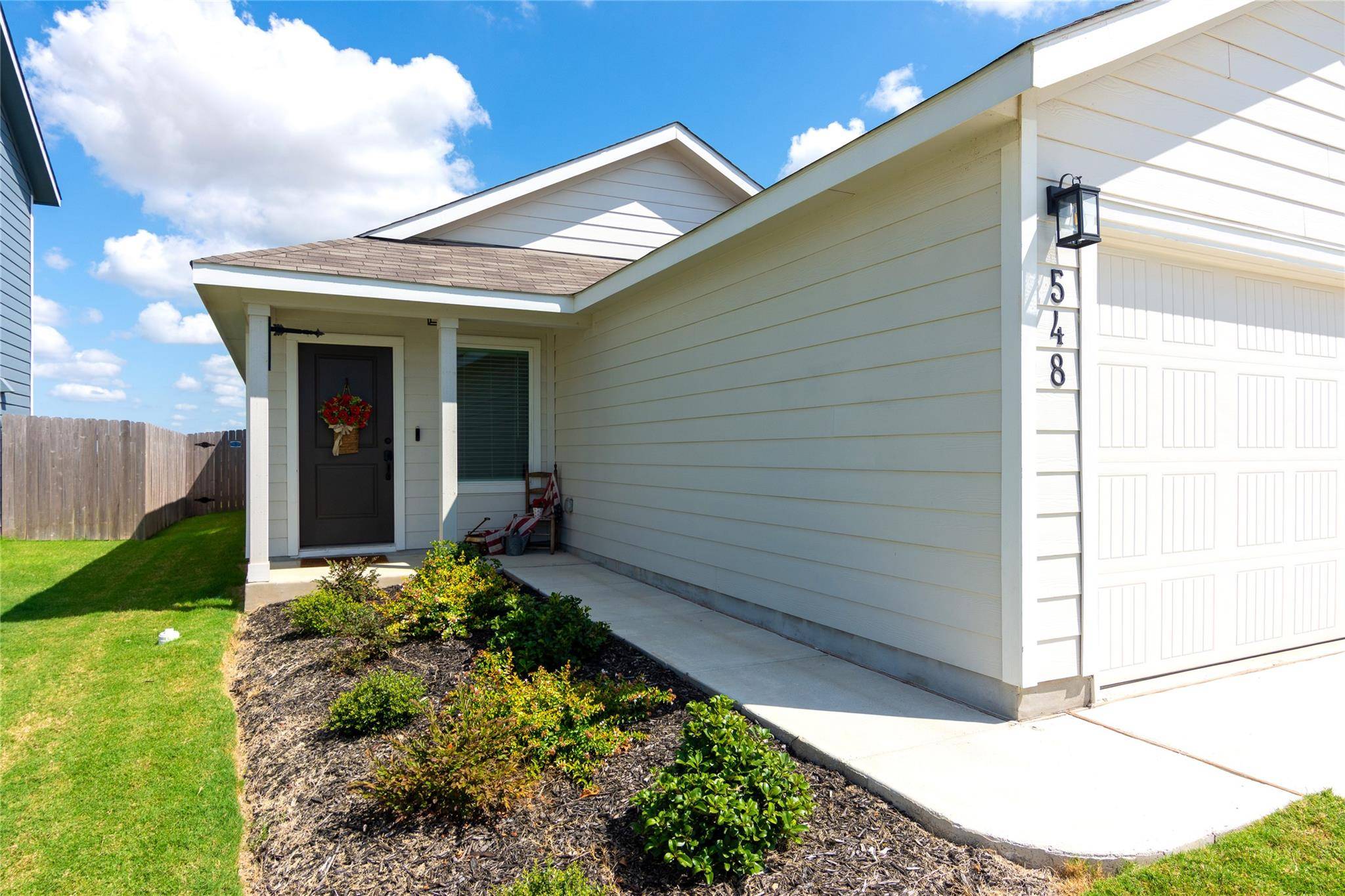 548 Rancho Del Cielo LOOP, Jarrell, TX 76537