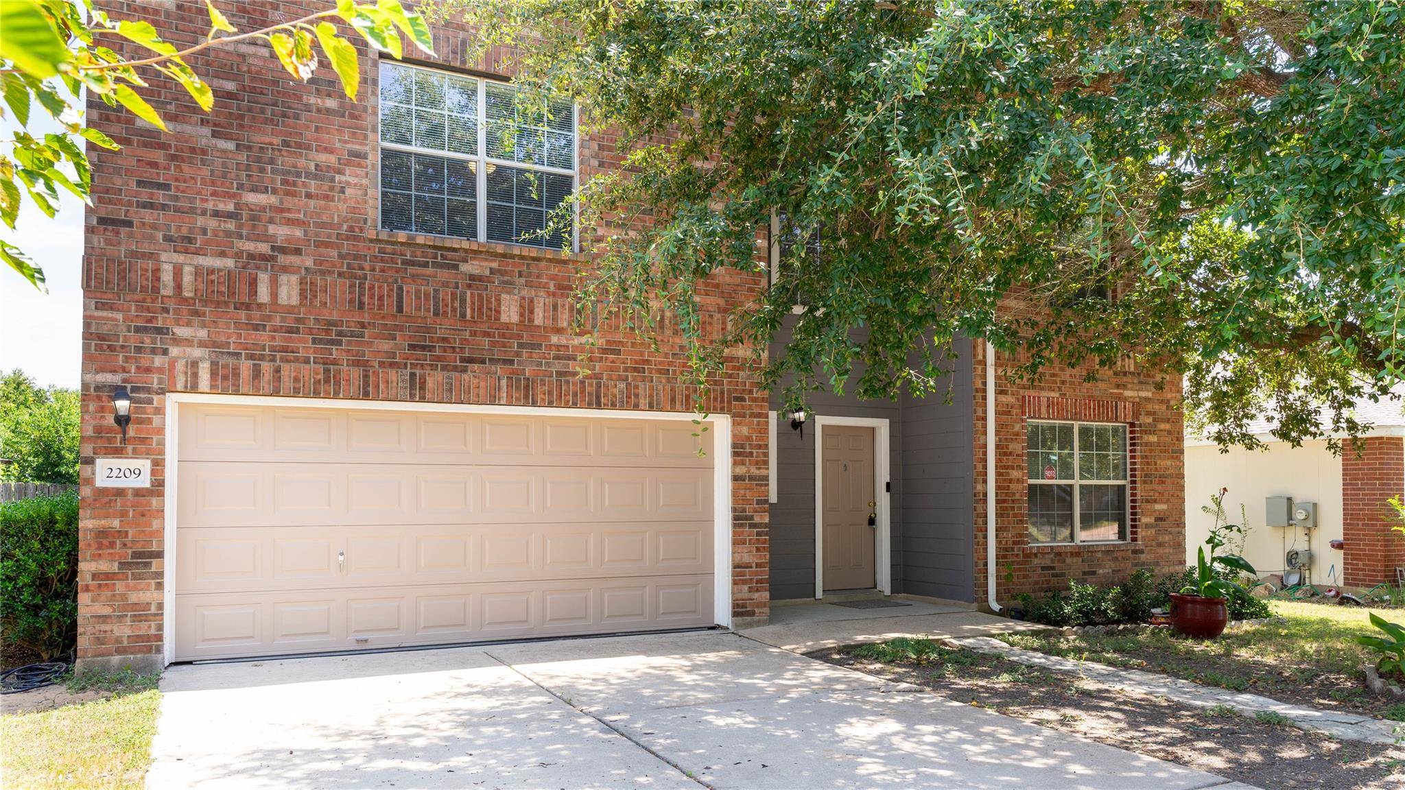 2209 Canvas Back DR, Taylor, TX 76574