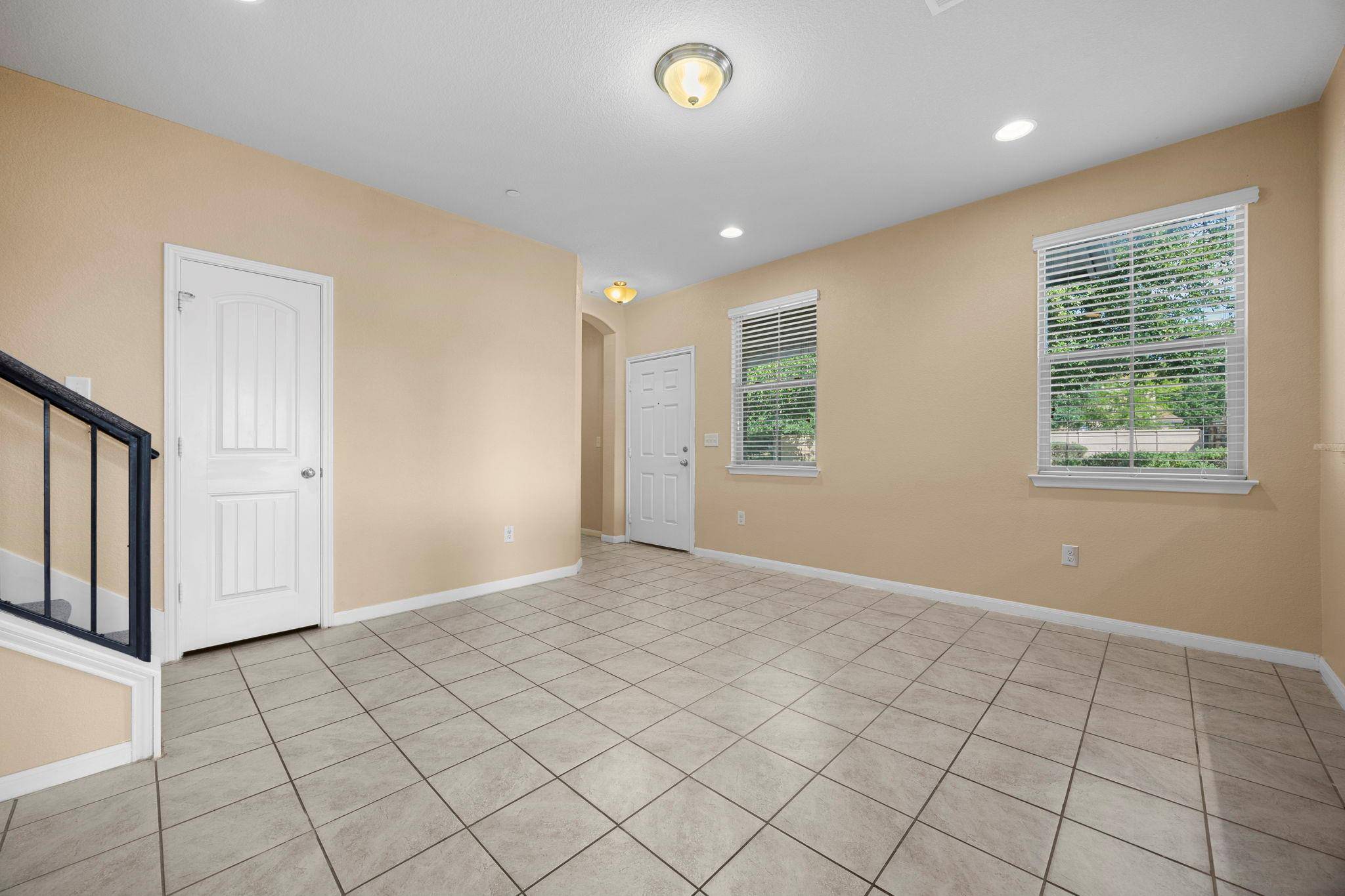 2880 Donnell DR #101, Round Rock, TX 78664