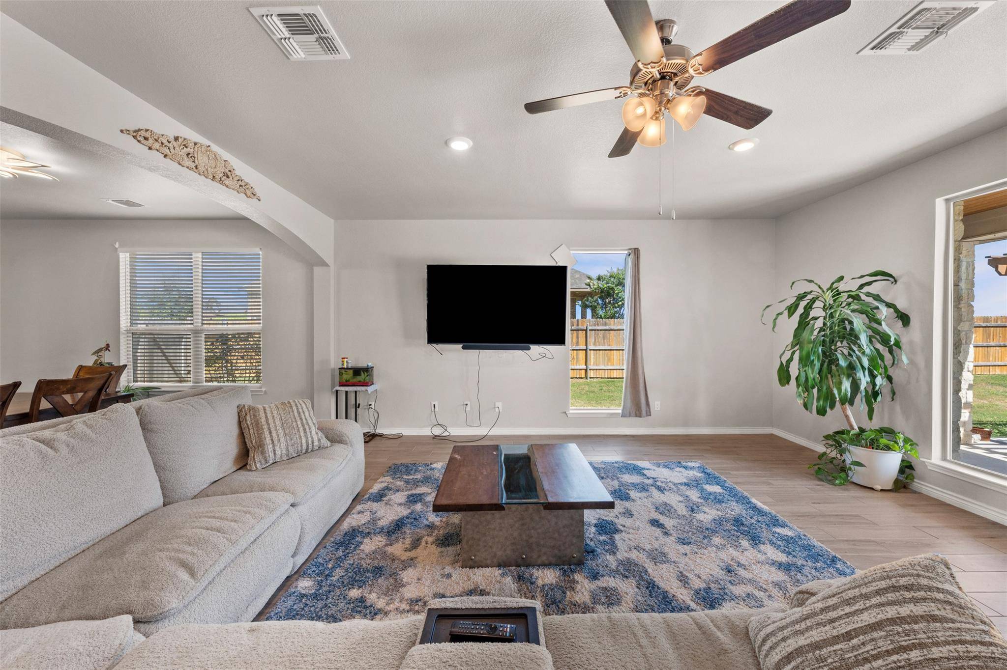 1527 Mountain Crest CV, Salado, TX 76571
