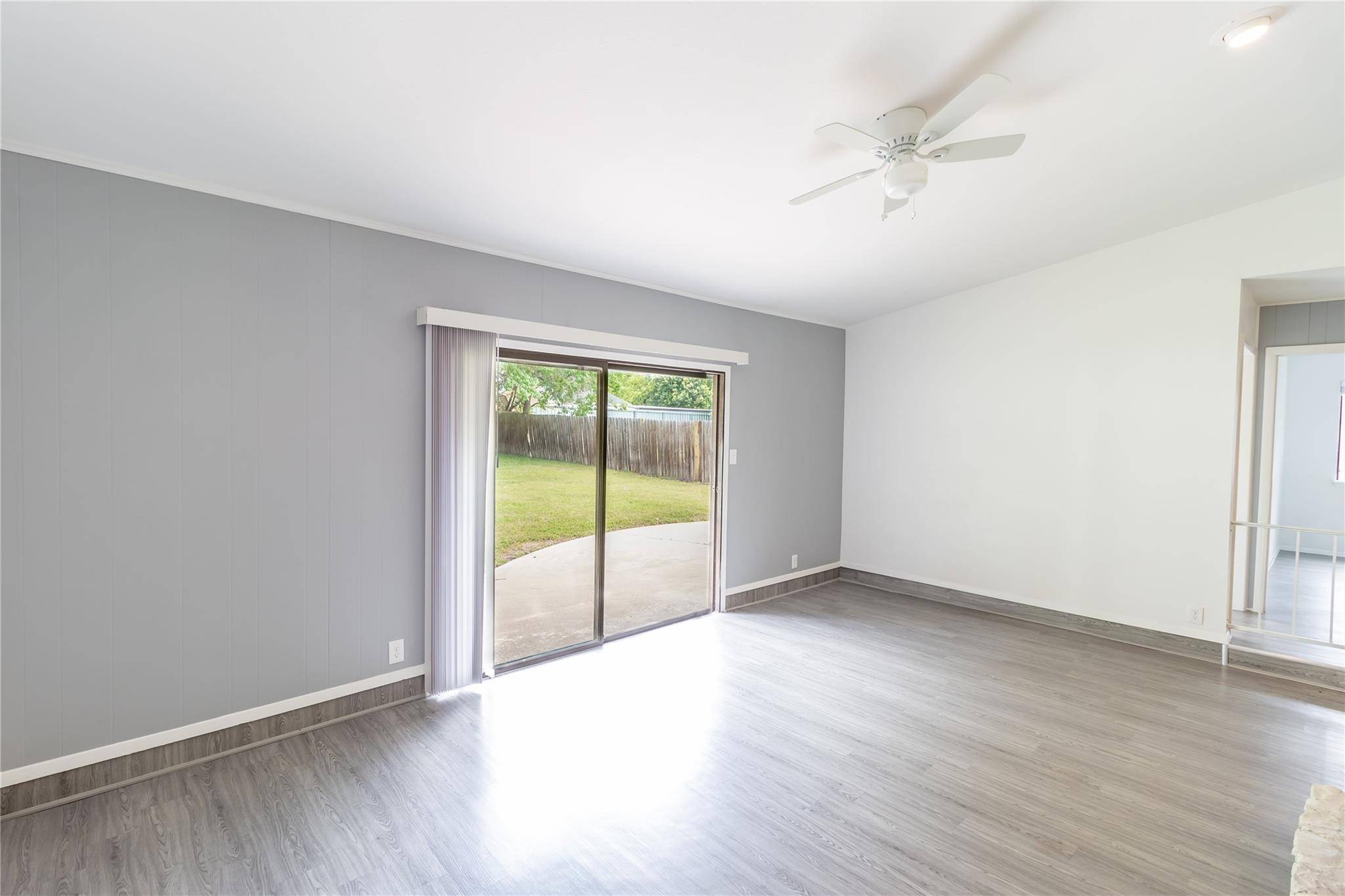 906 Red Cliff DR, Austin, TX 78758