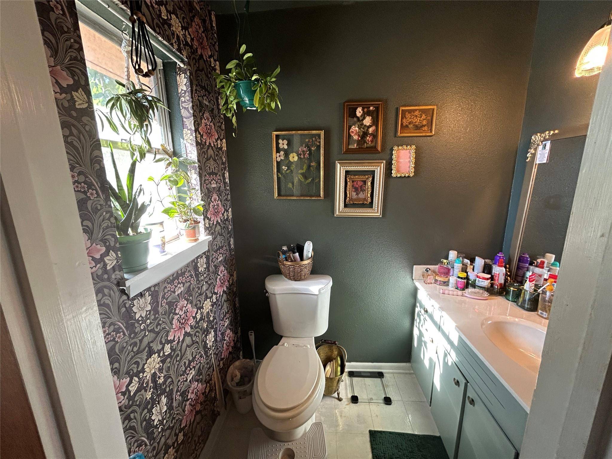 817 N Harris ST, Giddings, TX 78942