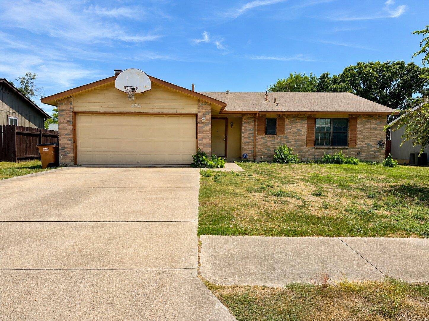 11203 Prairie Dove CIR, Austin, TX 78758