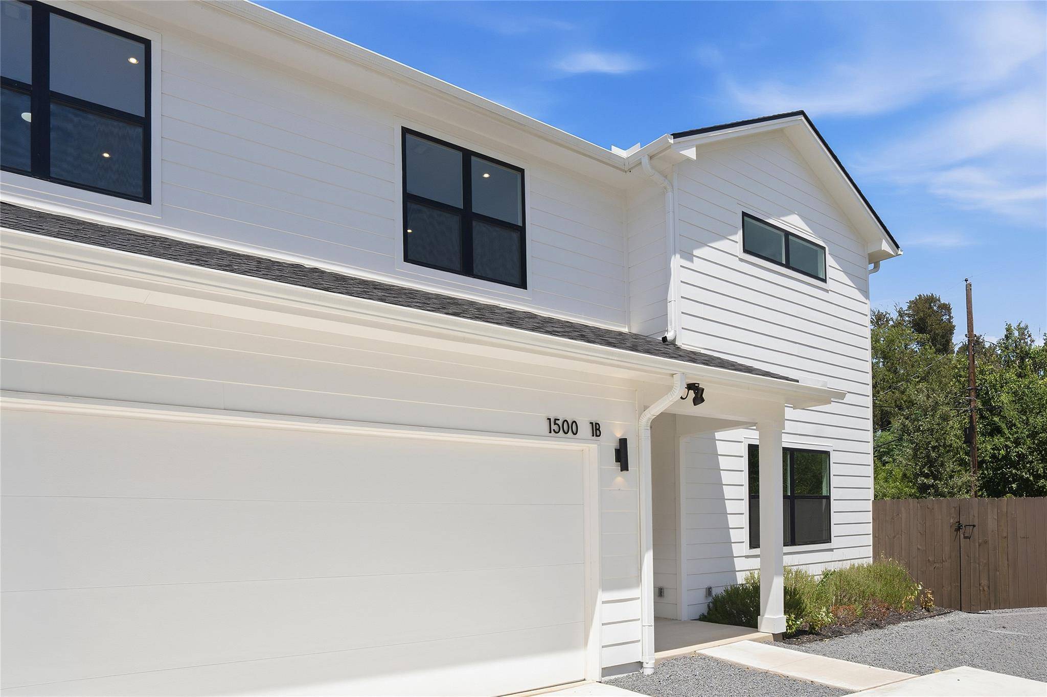 1500 Sylvan Glade #A, Austin, TX 78745