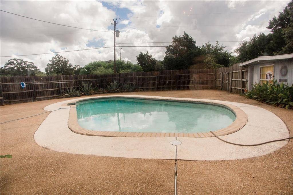 354 Alta Vista DR, Bastrop, TX 78602