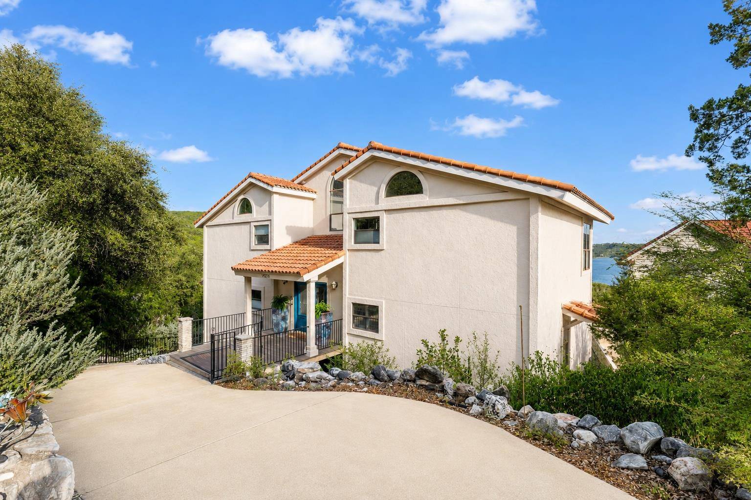 13805 Skyline DR, Austin, TX 78732