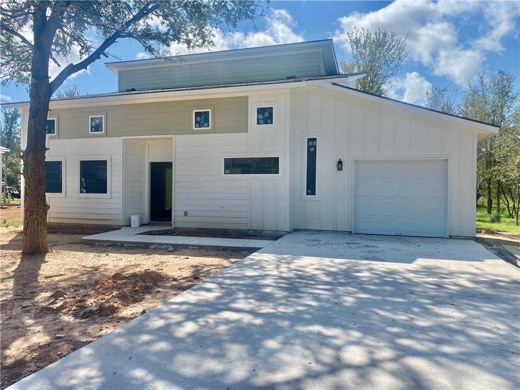 171 Mokulua LN, Bastrop, TX 78602
