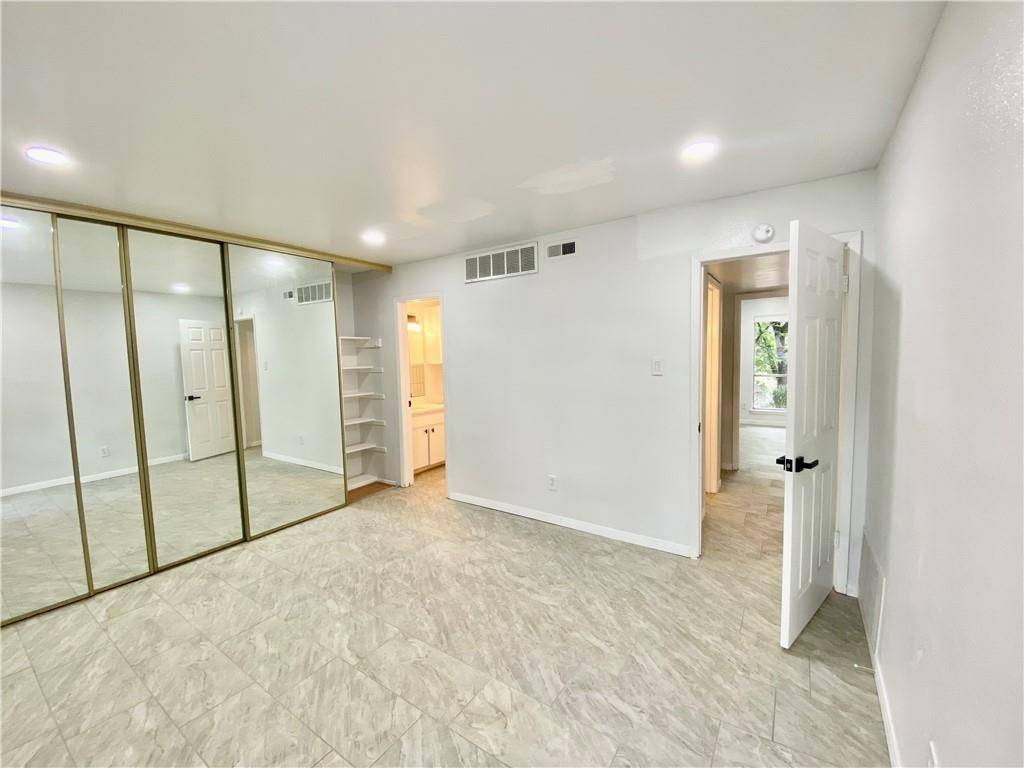 6910 Hart LN #403, Austin, TX 78731