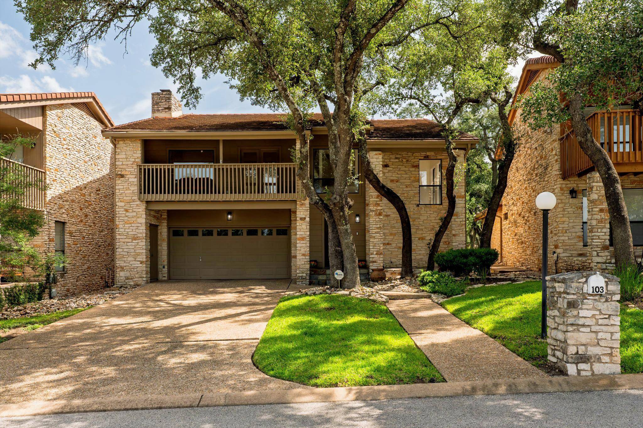 103 Crescent Bluff, Lakeway, TX 78734
