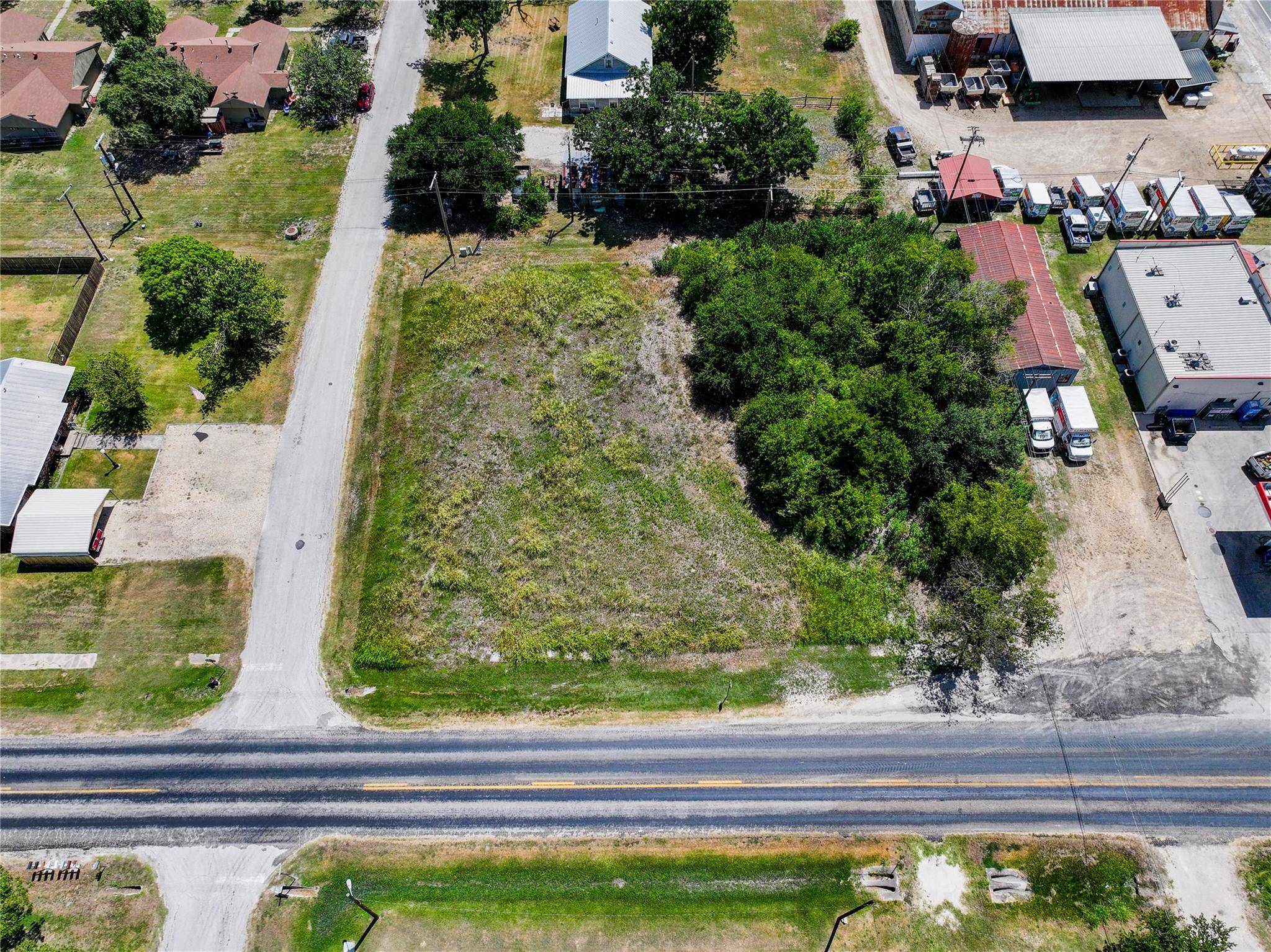 311 E Clark ST, Bartlett, TX 76511