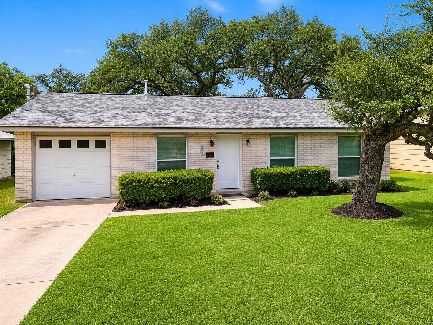 200 Deen Ave, Austin, TX 78753