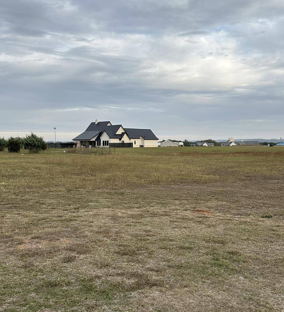 228 Interlaken ST, Fredericksburg, TX 78624