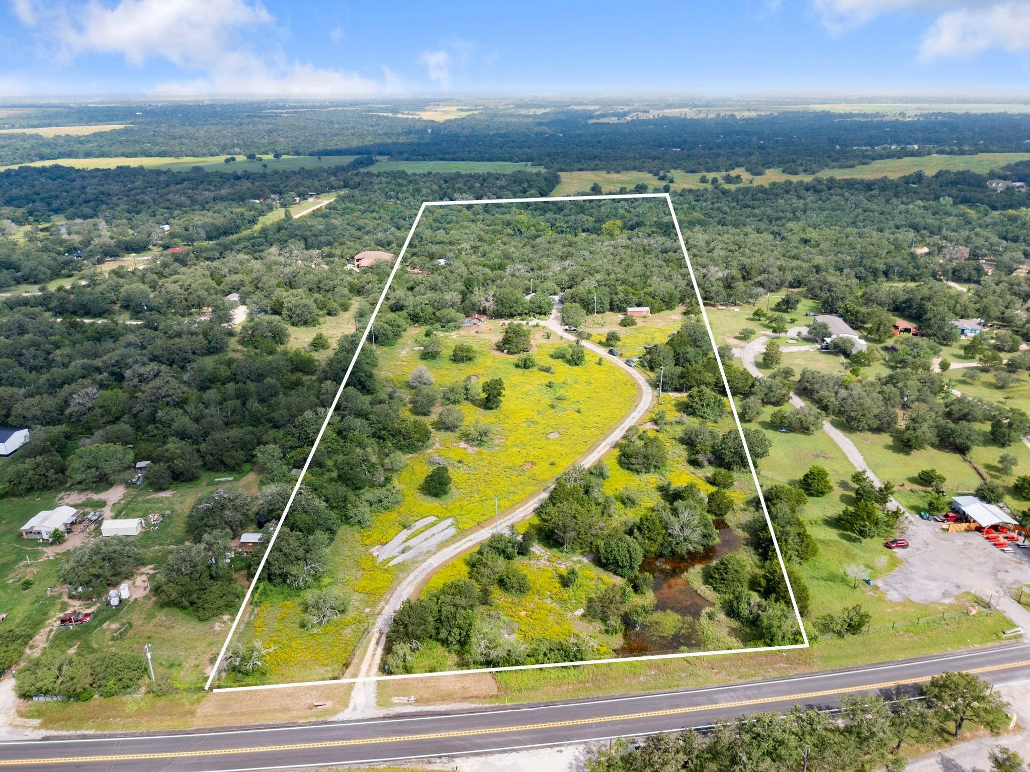 3413 Fm 1185, Lockhart, TX 78644
