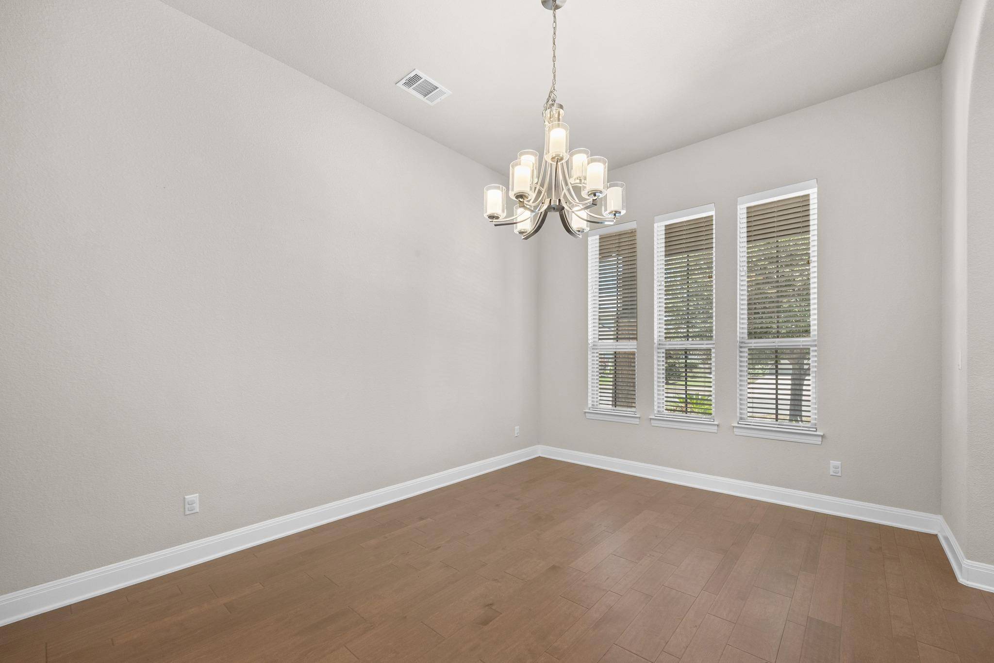 1511 Parke Bluff BND, Cedar Park, TX 78613