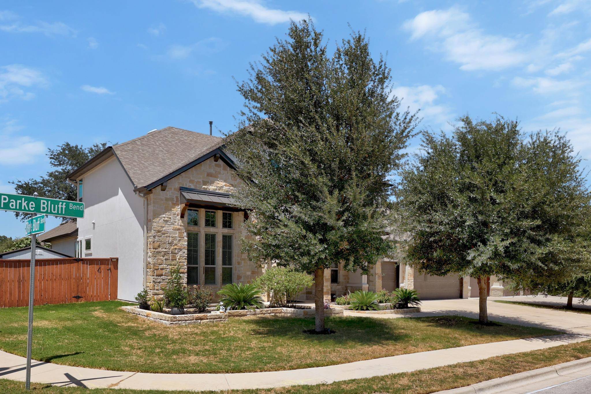 1511 Parke Bluff BND, Cedar Park, TX 78613