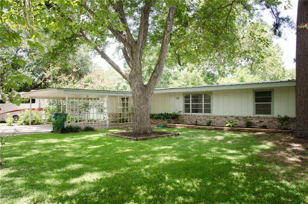 441 Holly DR, Rockdale, TX 76567