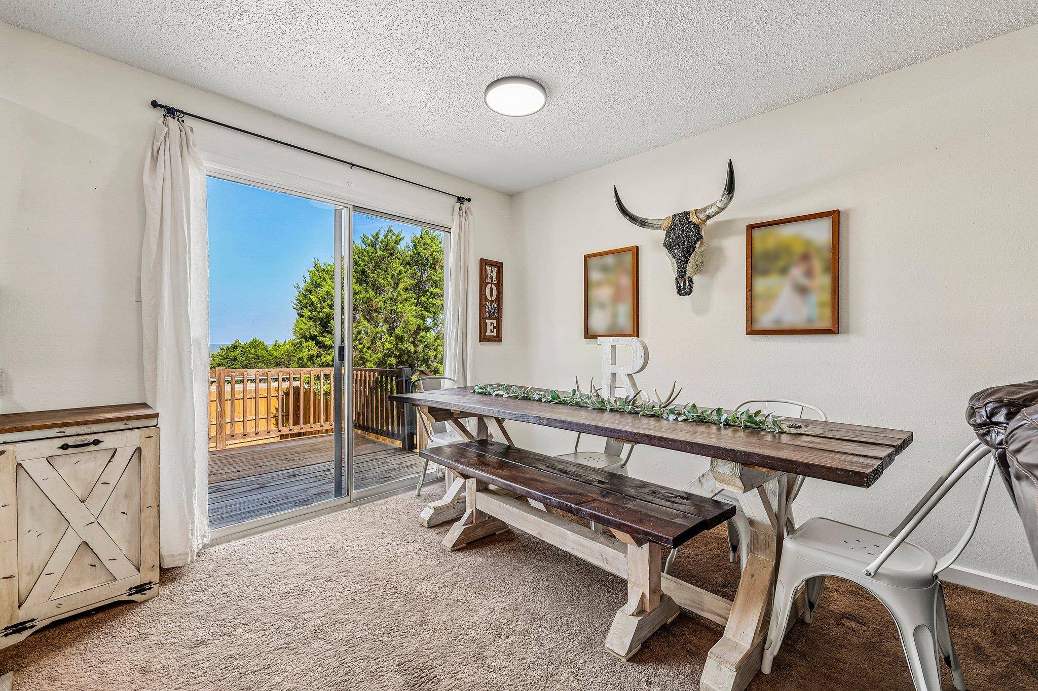8104 Bronco LN, Lago Vista, TX 78645