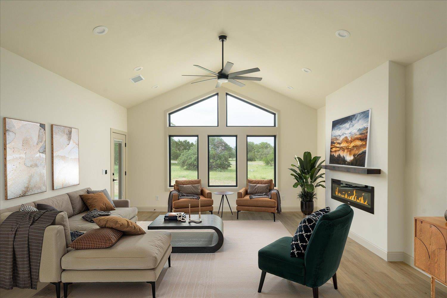 114 Rolling Hill DR, Horseshoe Bay, TX 78657