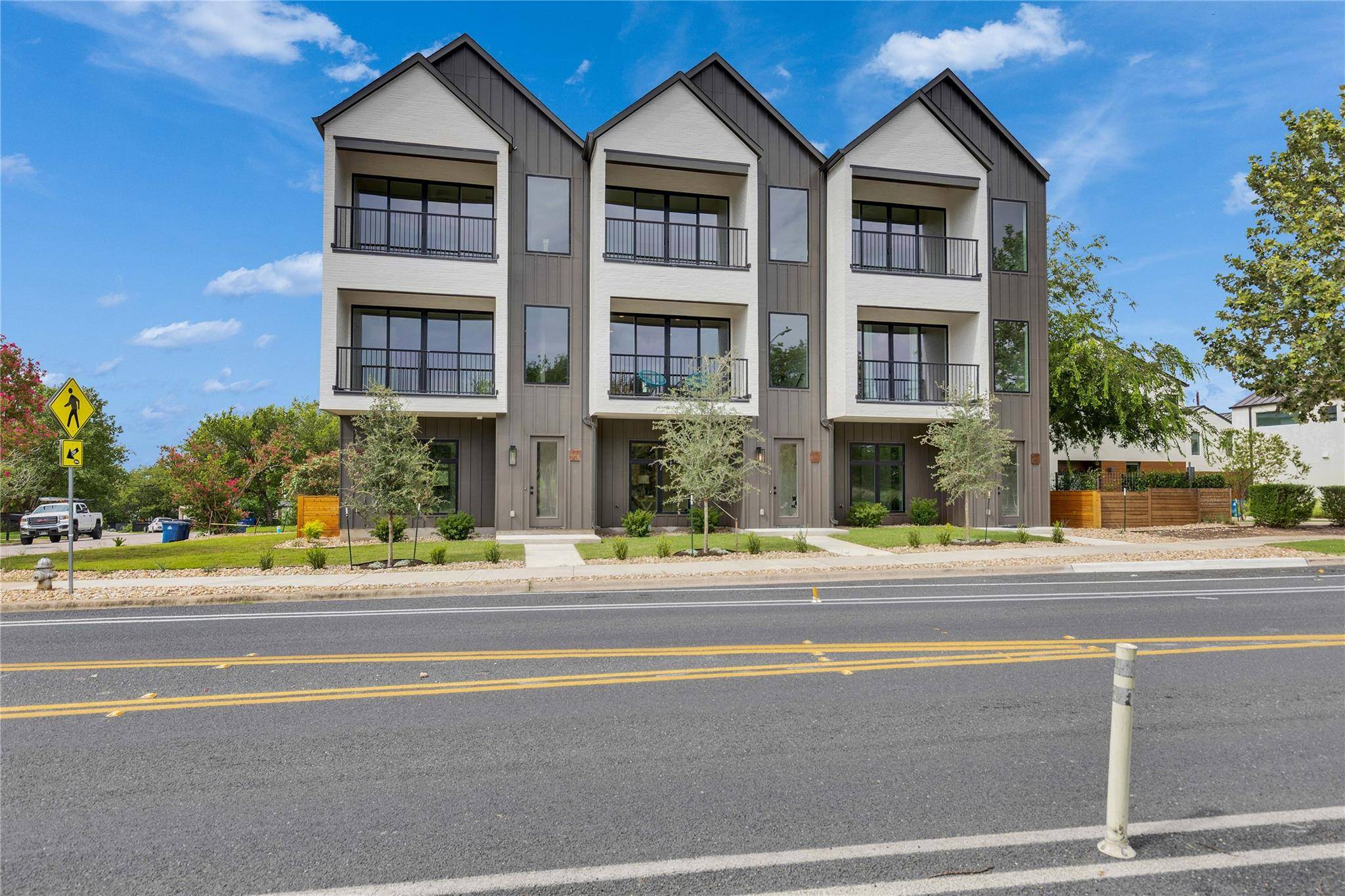 1937 E 38th 1/2 ST E #B, Austin, TX 78723