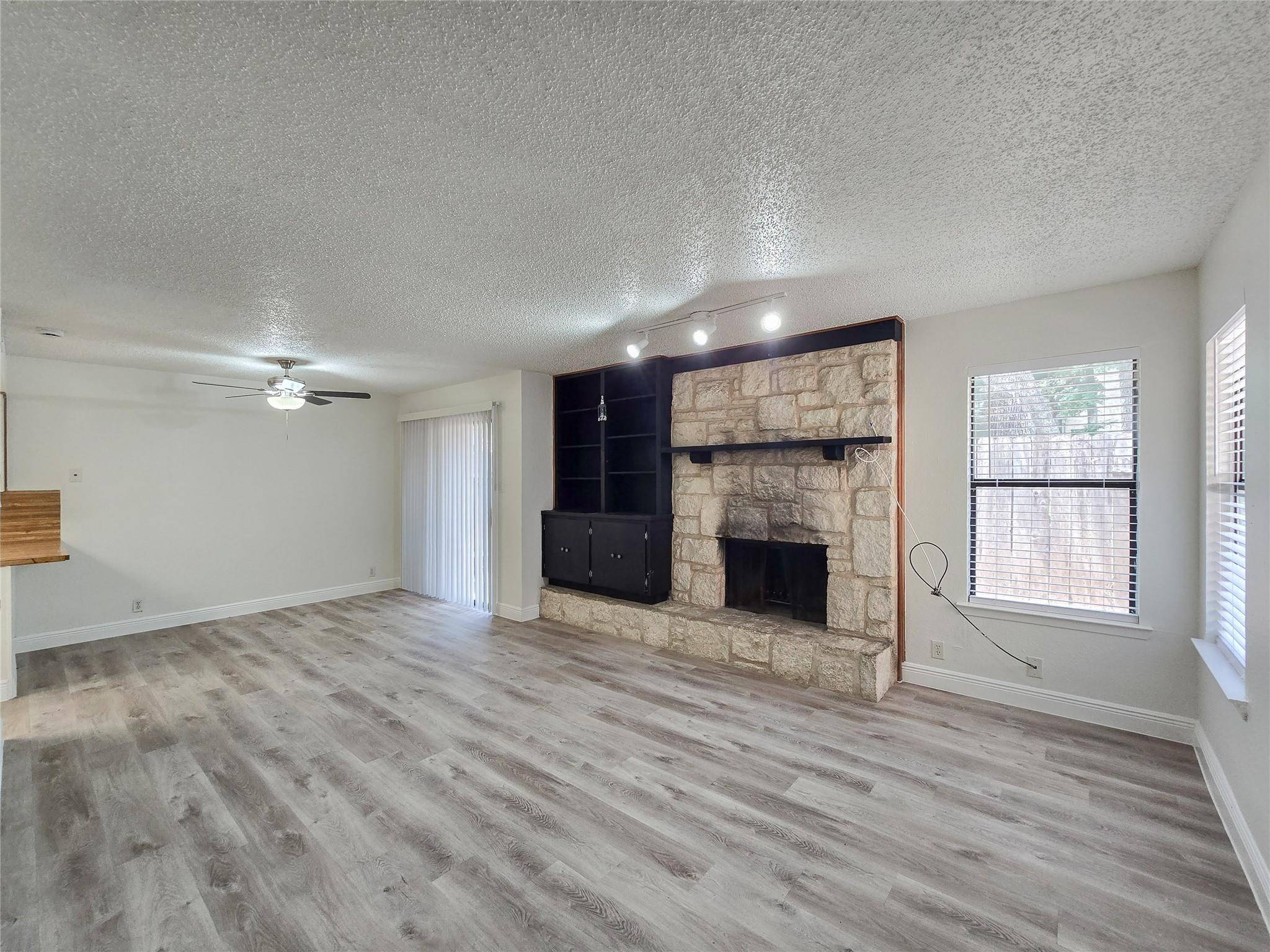 8418 Fathom CIR #103, Austin, TX 78750