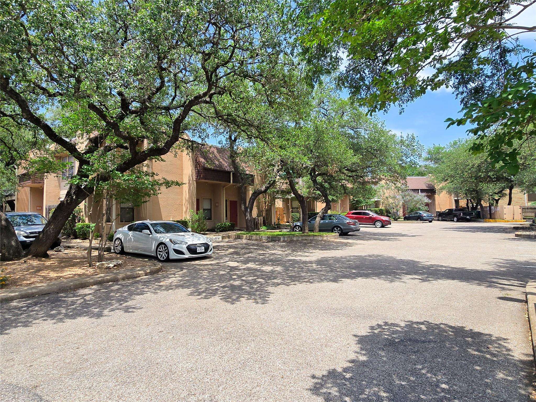 8418 Fathom CIR #103, Austin, TX 78750
