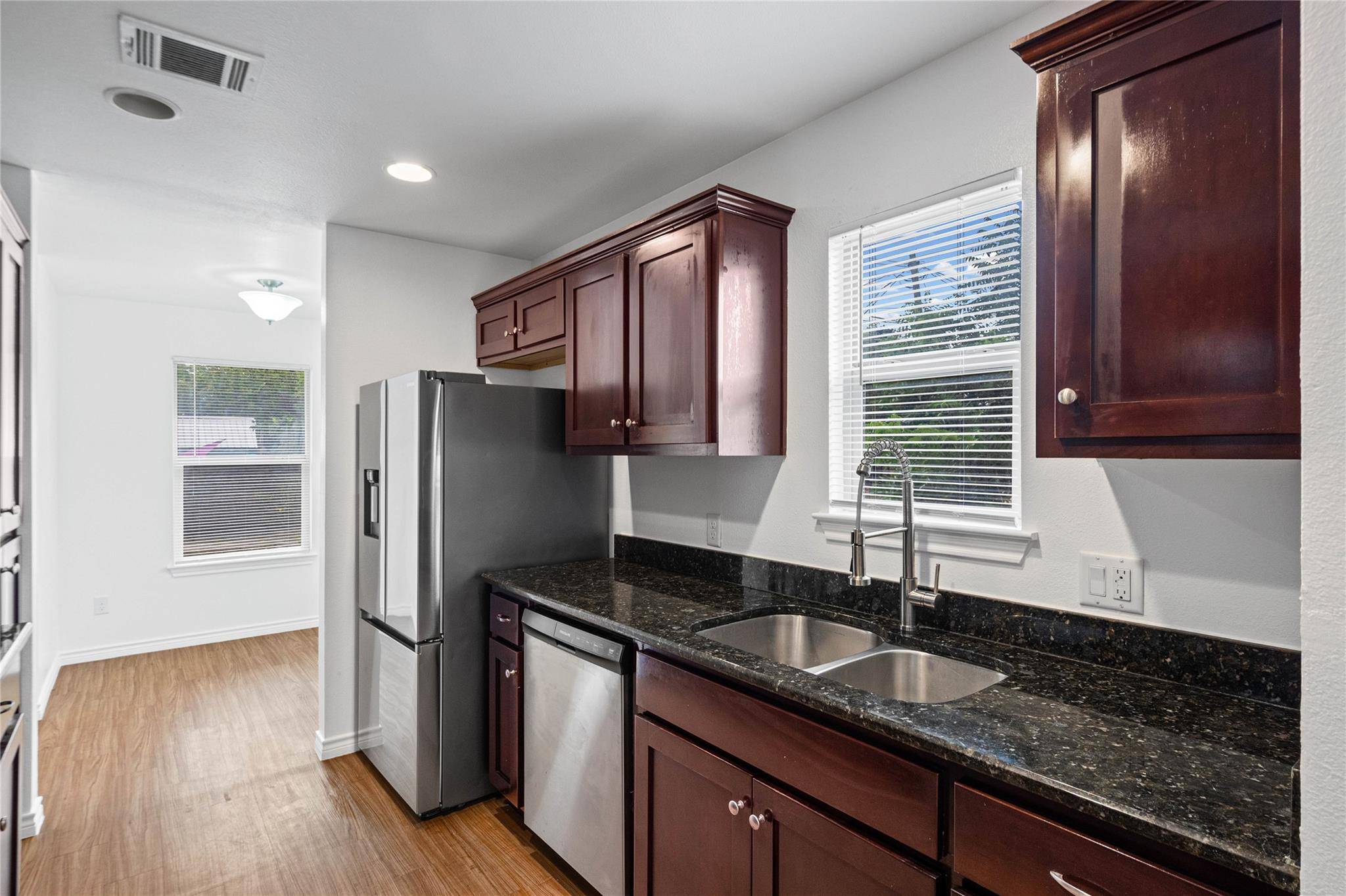1611 E 13th ST #B, Austin, TX 78702