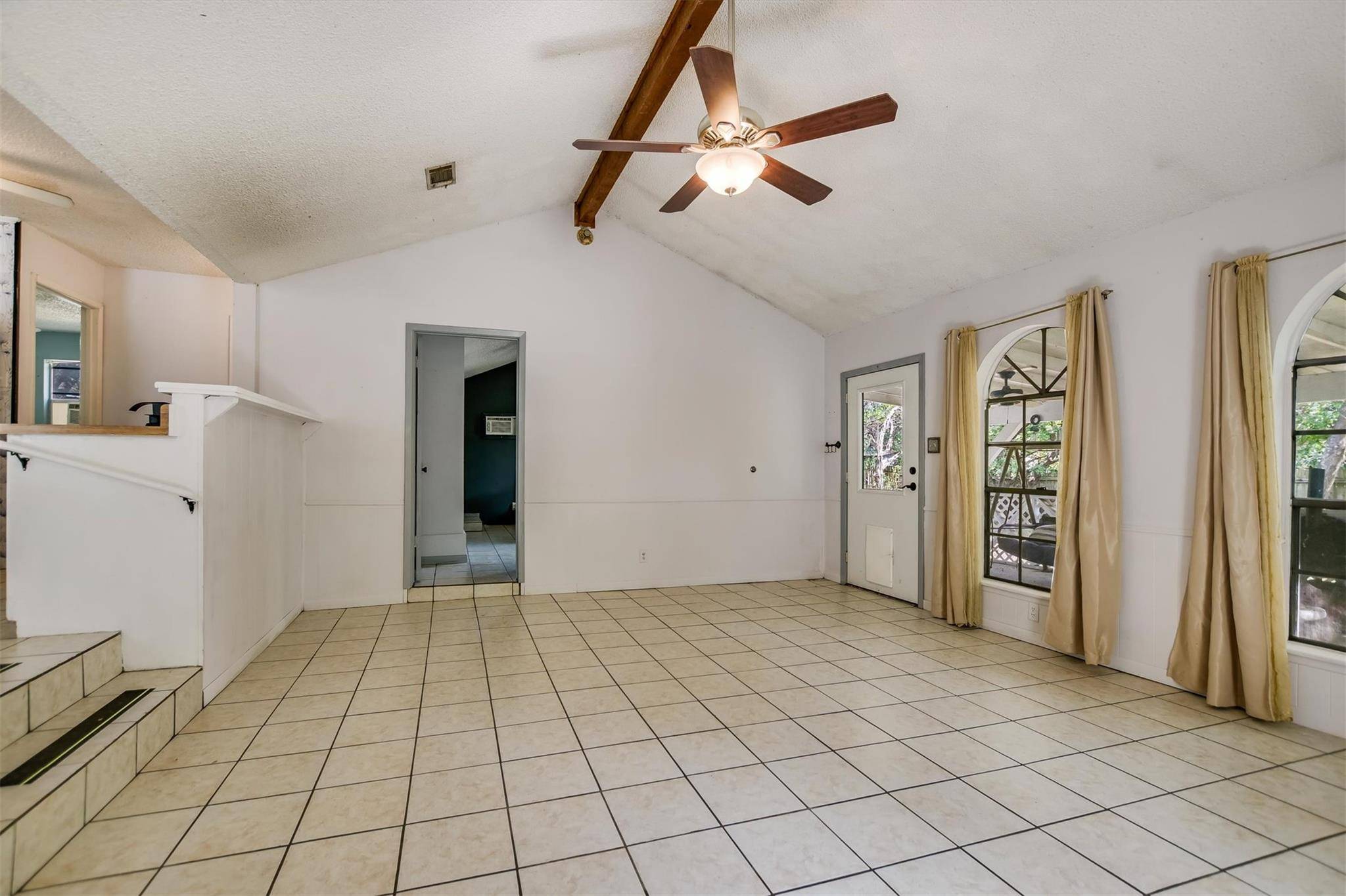 304 Lea LN, Wimberley, TX 78676