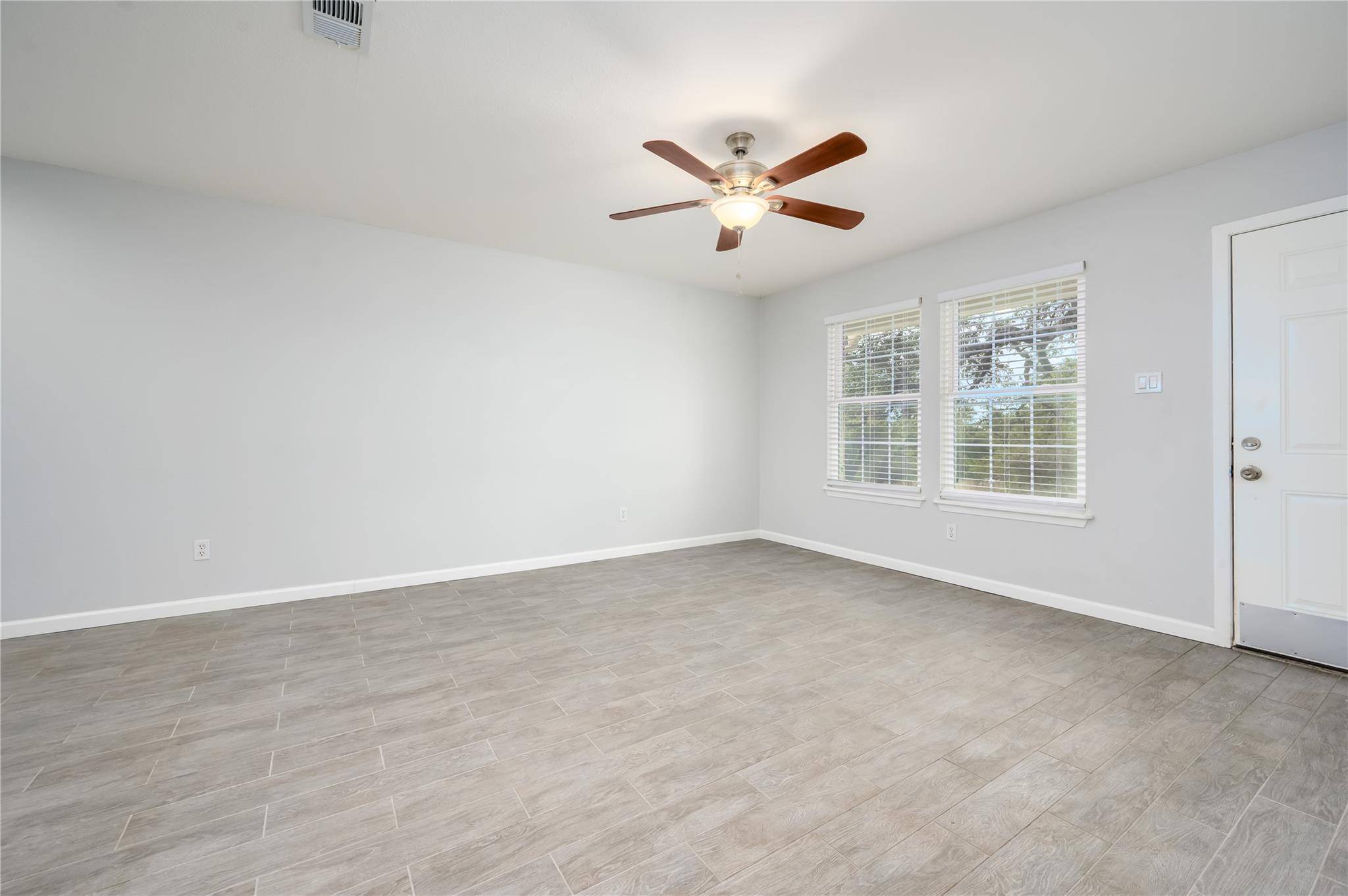 15302 Cavalier Canyon DR #A, Lakeway, TX 78734