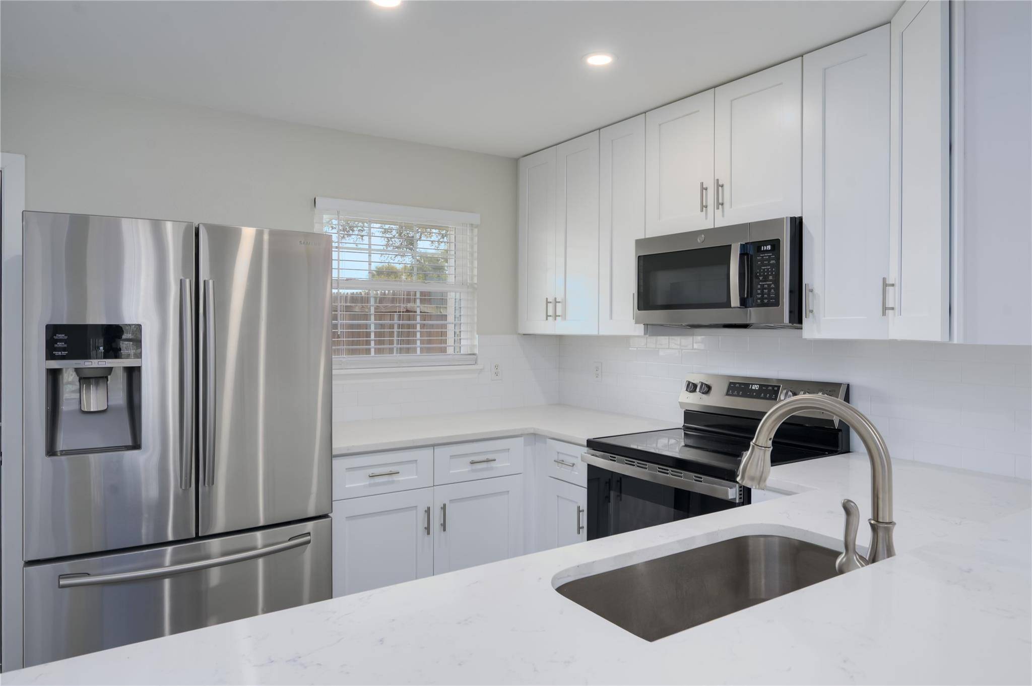 15302 Cavalier Canyon DR #A, Lakeway, TX 78734