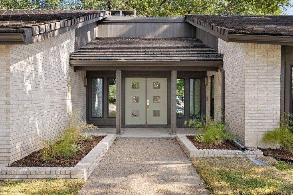 10707 Pinehurst DR, Austin, TX 78747