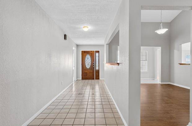 16 Brenda LN, Round Rock, TX 78665