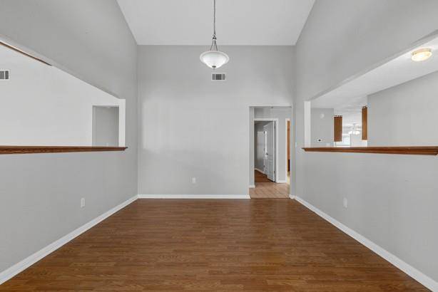 16 Brenda LN, Round Rock, TX 78665