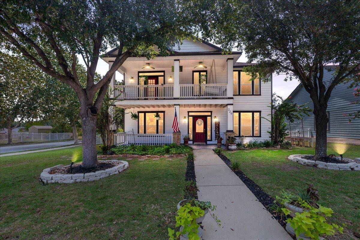 229 McGarity, Kyle, TX 78640