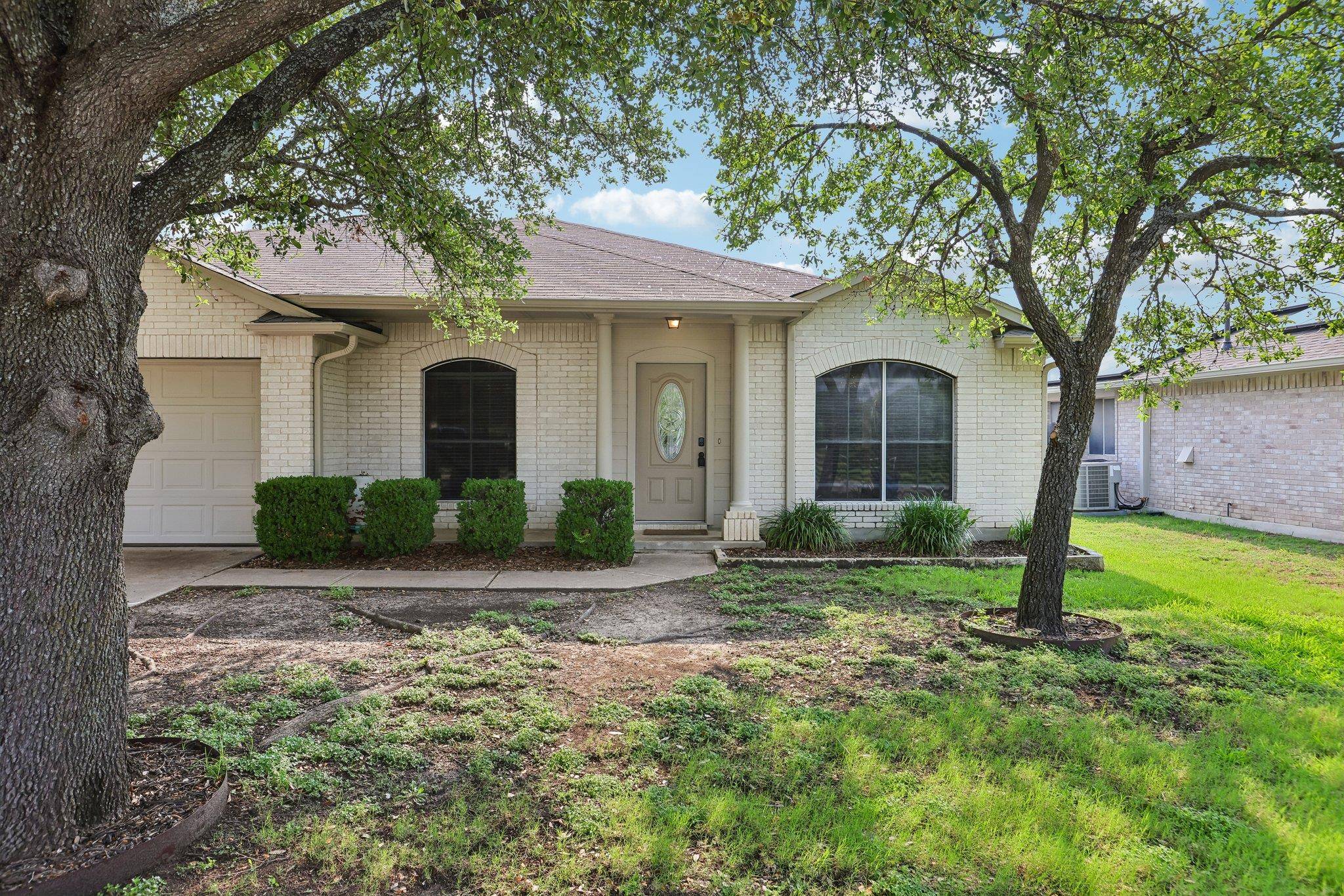 2656 Bradley LN, Round Rock, TX 78664