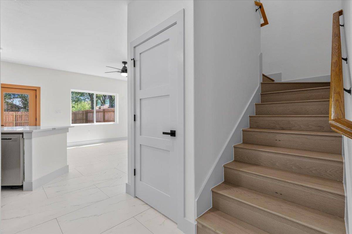 1409 Emile ST #B, Bastrop, TX 78602