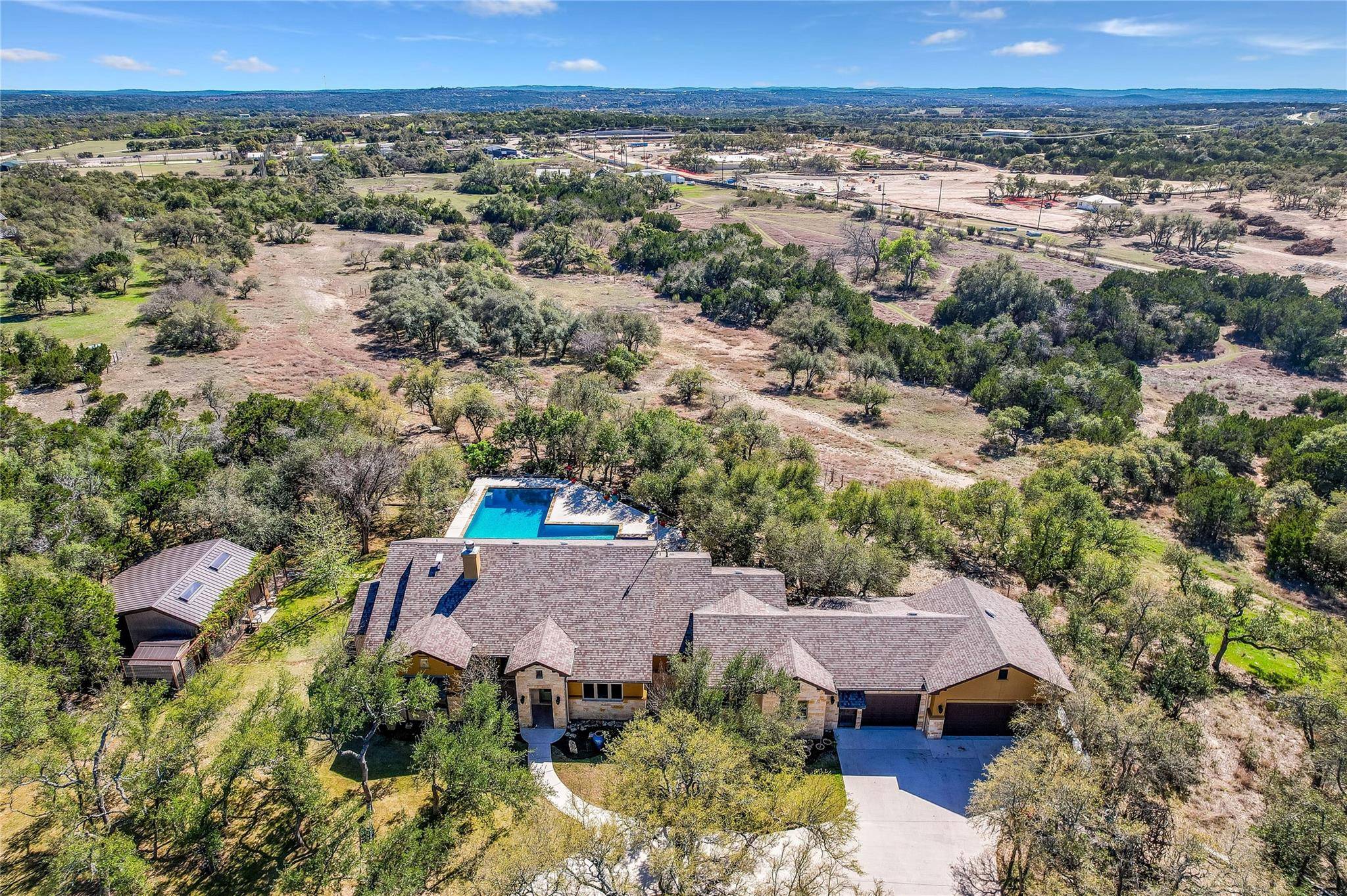 335 Beulah LN, Dripping Springs, TX 78620