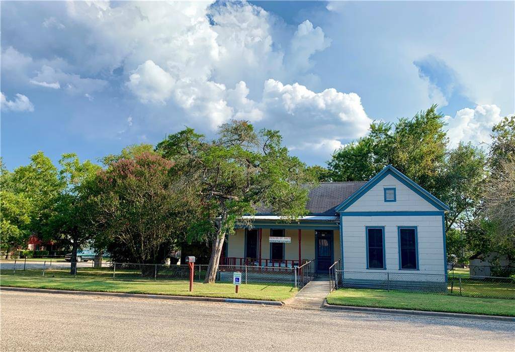 578 E Industry, Giddings, TX 78942