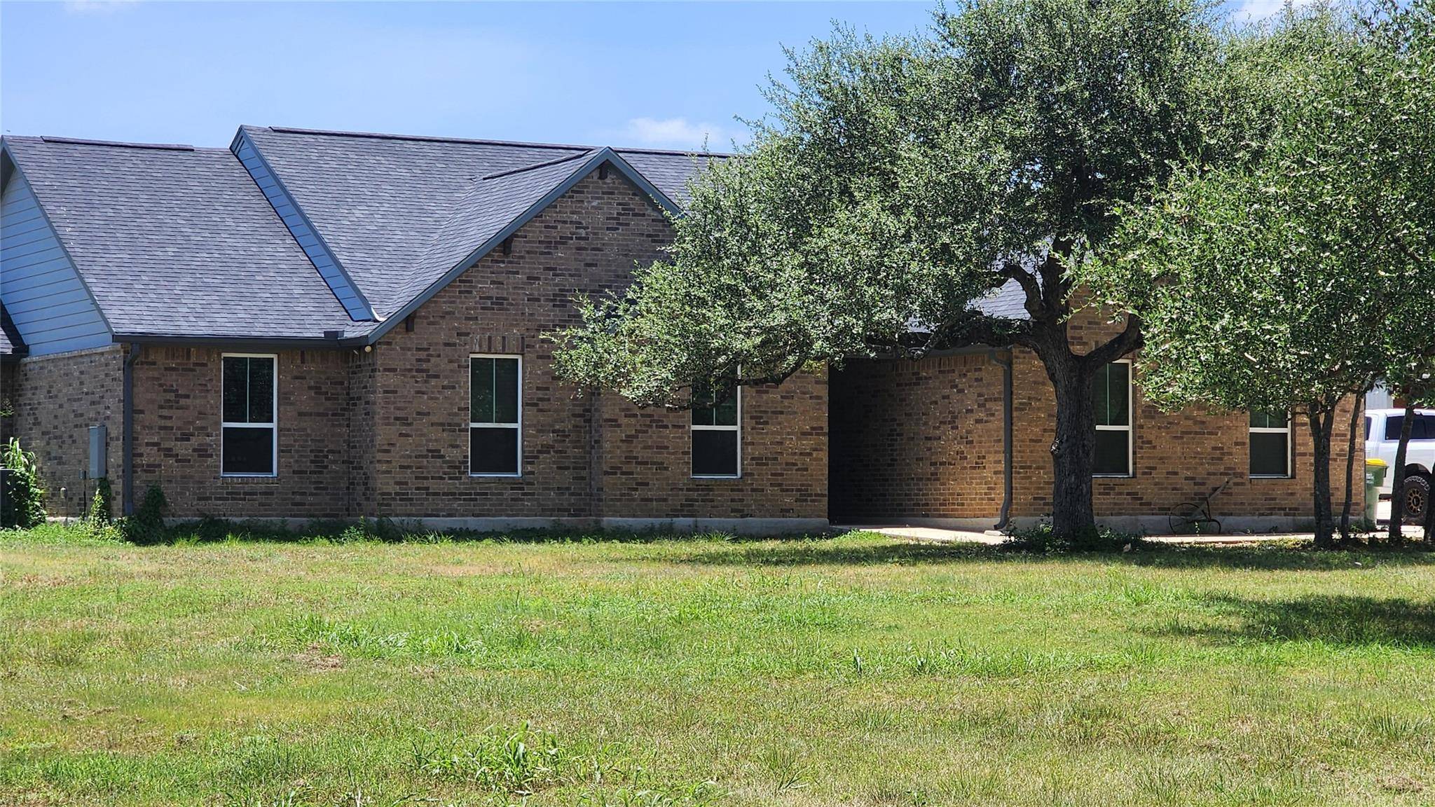 185 Valley Sierra LN, Driftwood, TX 78619