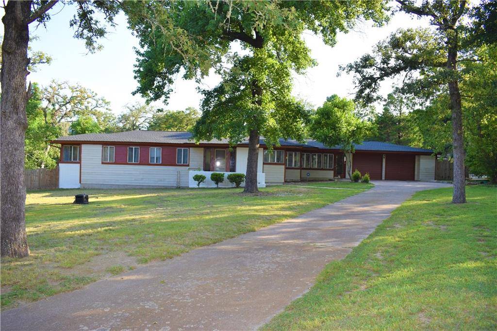 30 Post Oak PL, Rockdale, TX 76567