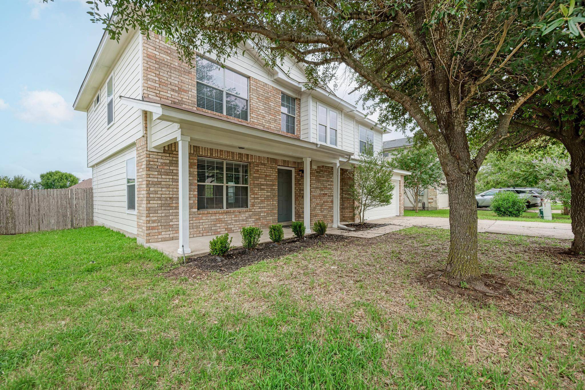 125 Holland ST, Hutto, TX 78634