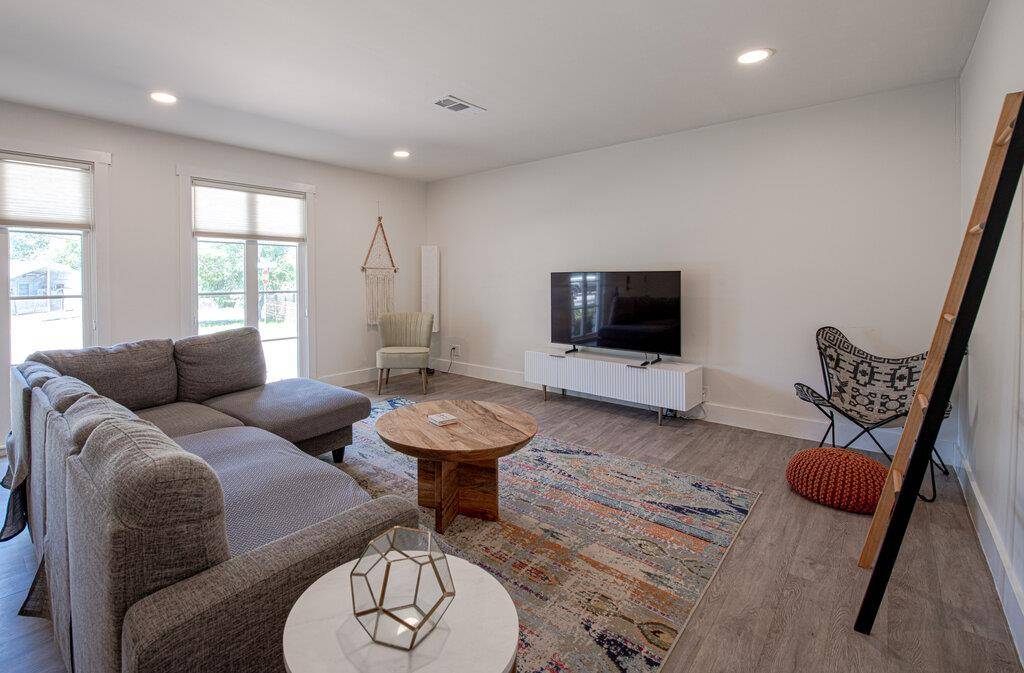122 Havana ST, Austin, TX 78704